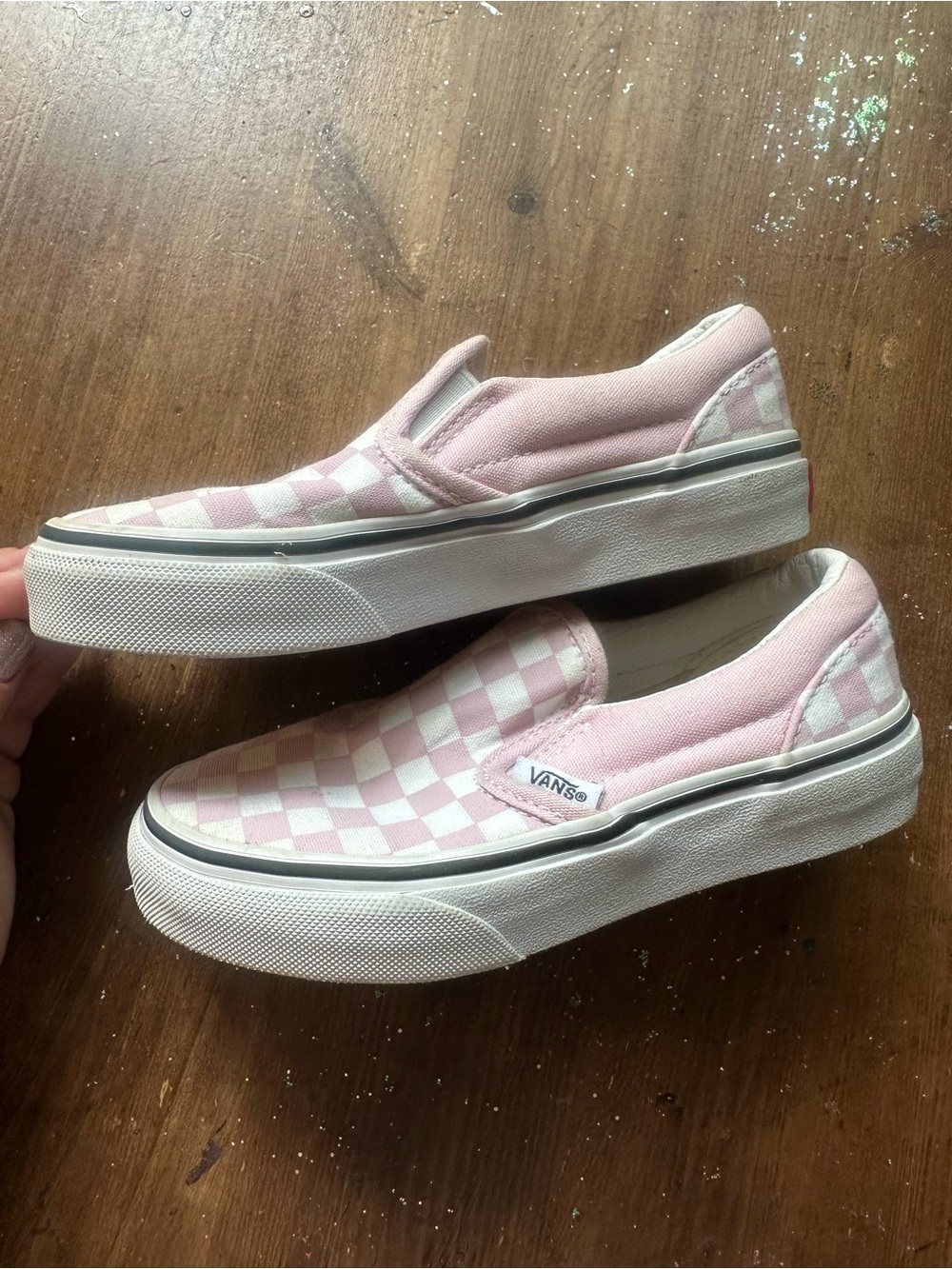 Vans Kids Slip-On Checkerboard Sneakers in Pink and White - Picture 2 of 6